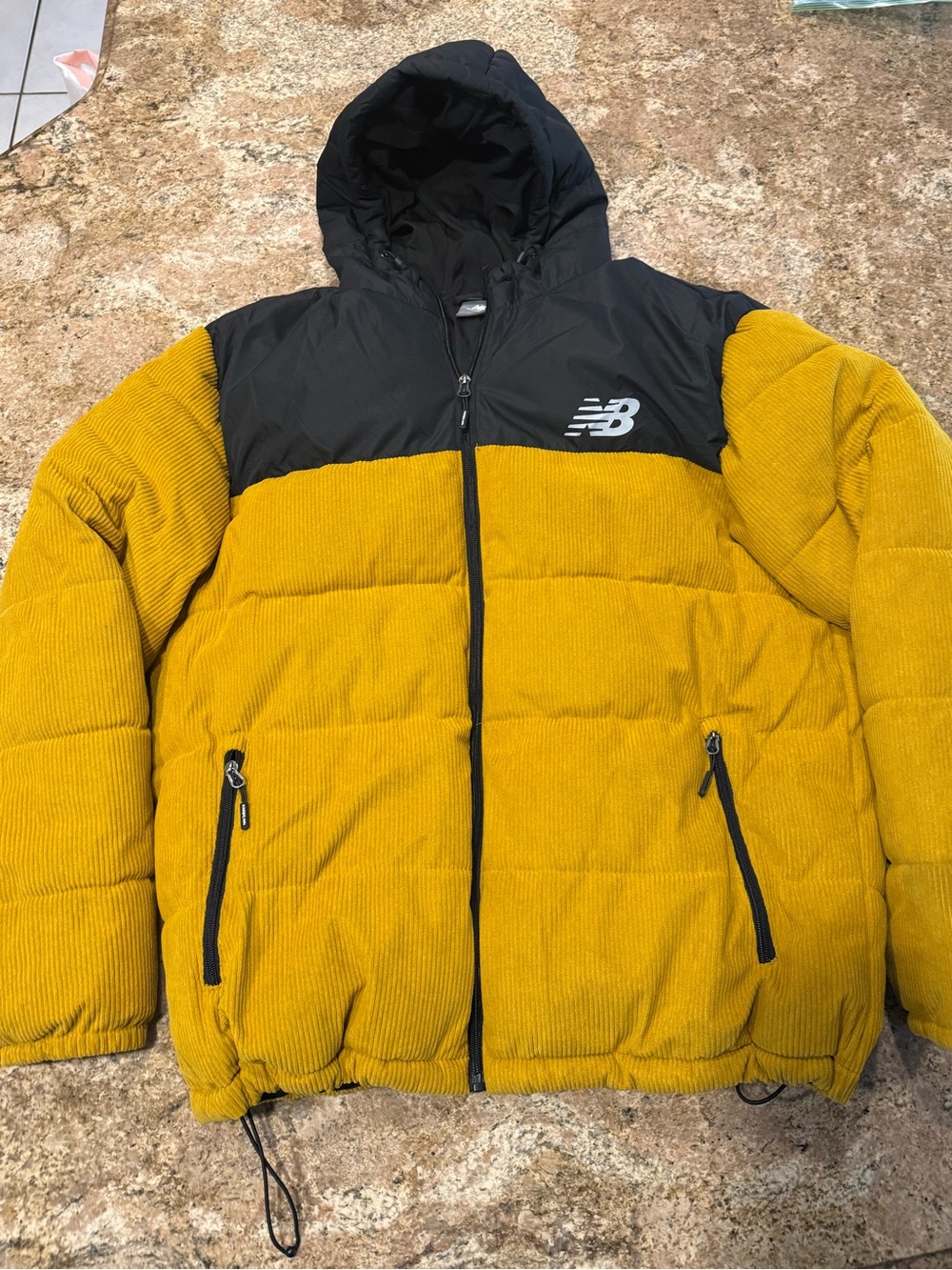 New Balance Mens L Mustard Yellow Corduroy Puffer Jacket Hooded Black